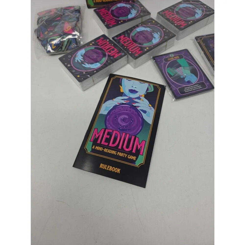 Medium - A Mind Reading Party Game - Psychic 2021 Halloween (Contents Sealed)